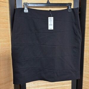 Black skirt women’s White‎ House Black Market short pointe pencil size 8 NWT